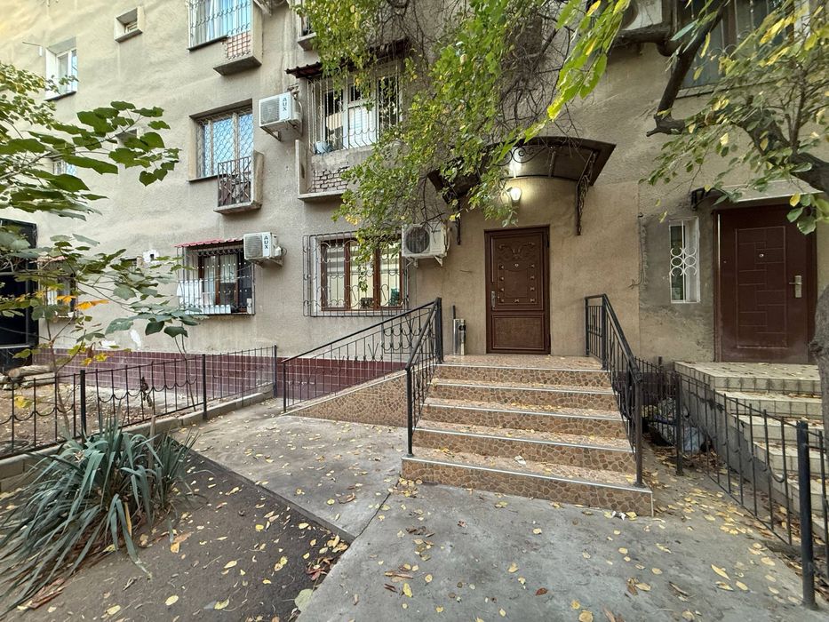 Нежилое Бобур парк ор: Ичан Кала 1-Линия 75 кв.м