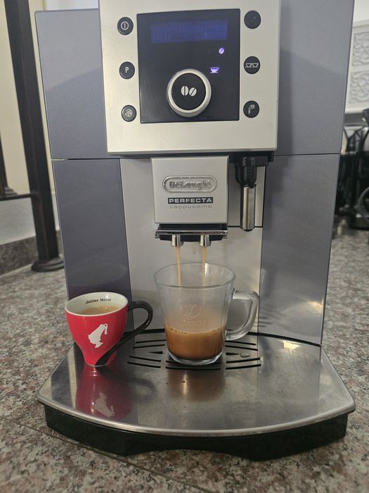 Кафемашина Delonghi Perfecta