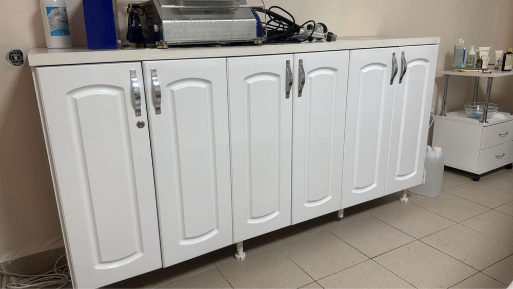 Шкаф большой напольный