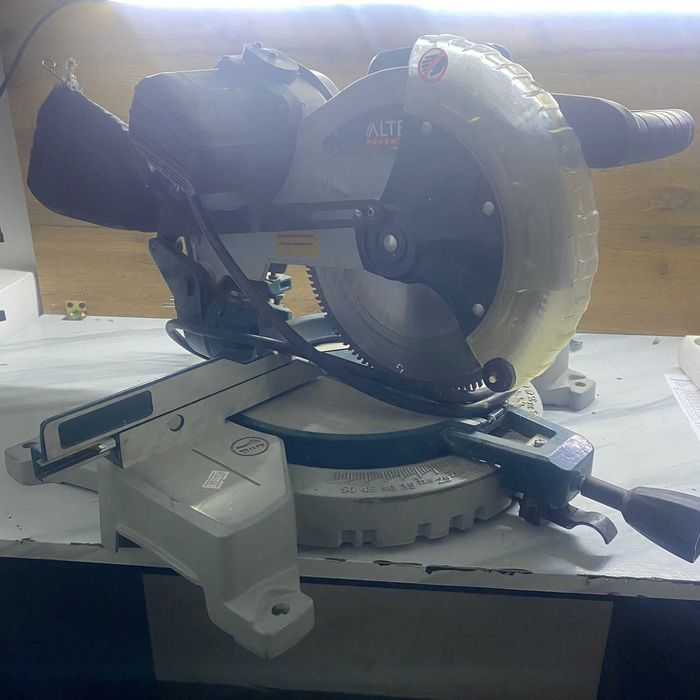 СВ47 / Пила торцовочная ALTECO  / SK151936