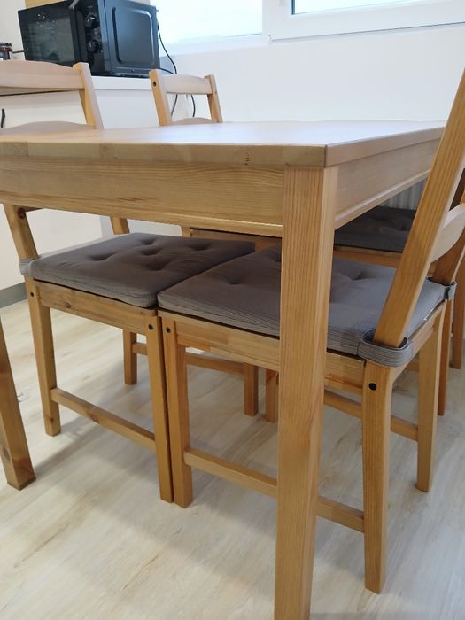 Masa bucătărie + 4 scaune