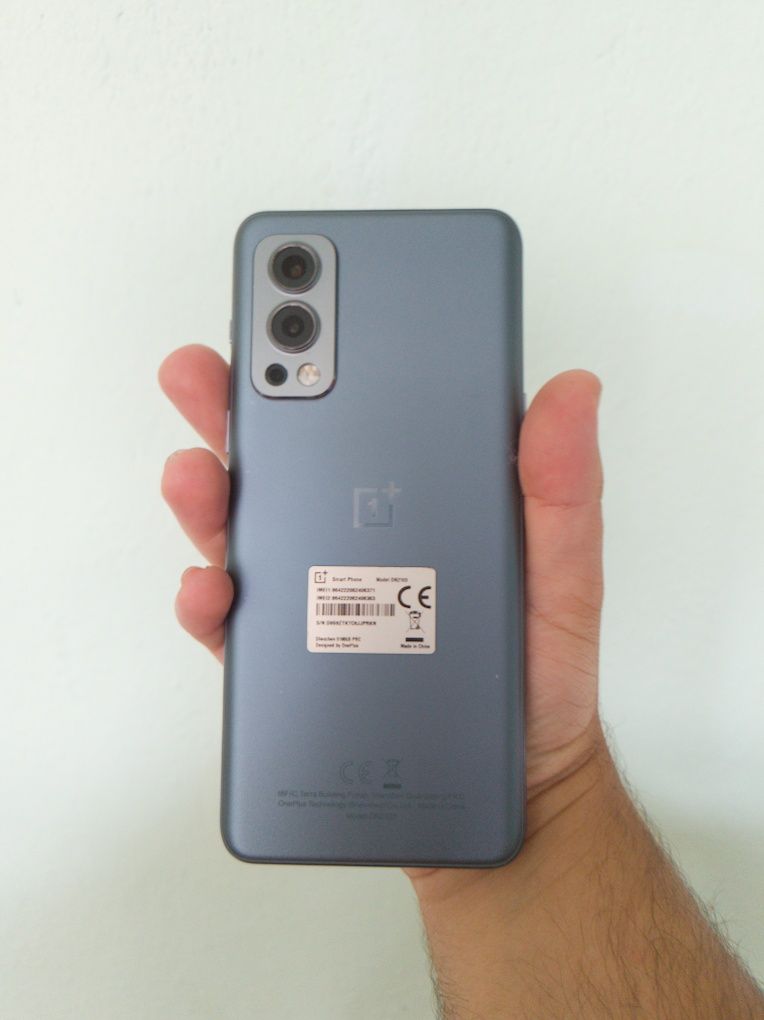 OnePlus Nord 2 с подарък case