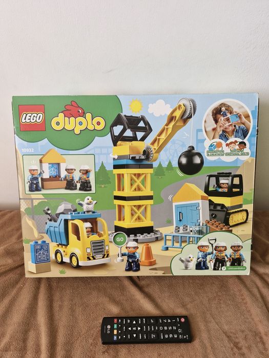 Конструктури Лего чисто нови