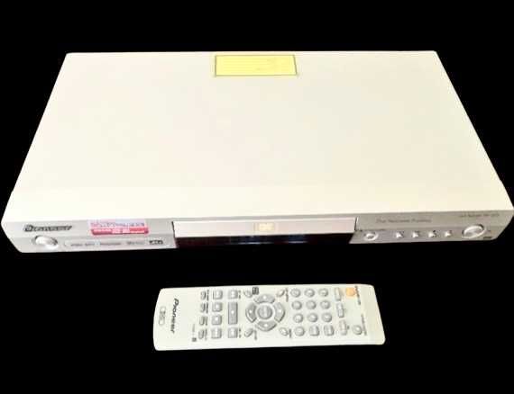 Цена - 70лв. PIONEER DV-373-S DVD PLAYER + Подарък