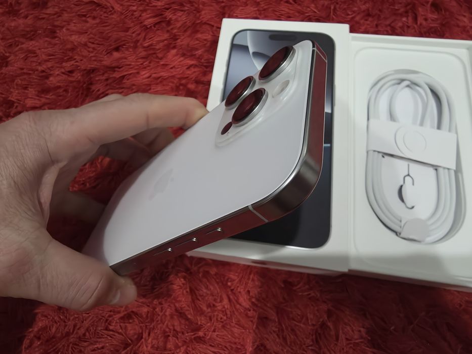 -Iphone 16Pro Max, ca Nou, 256Gb, 8Ram, Silver Titanium, ireprosabil,