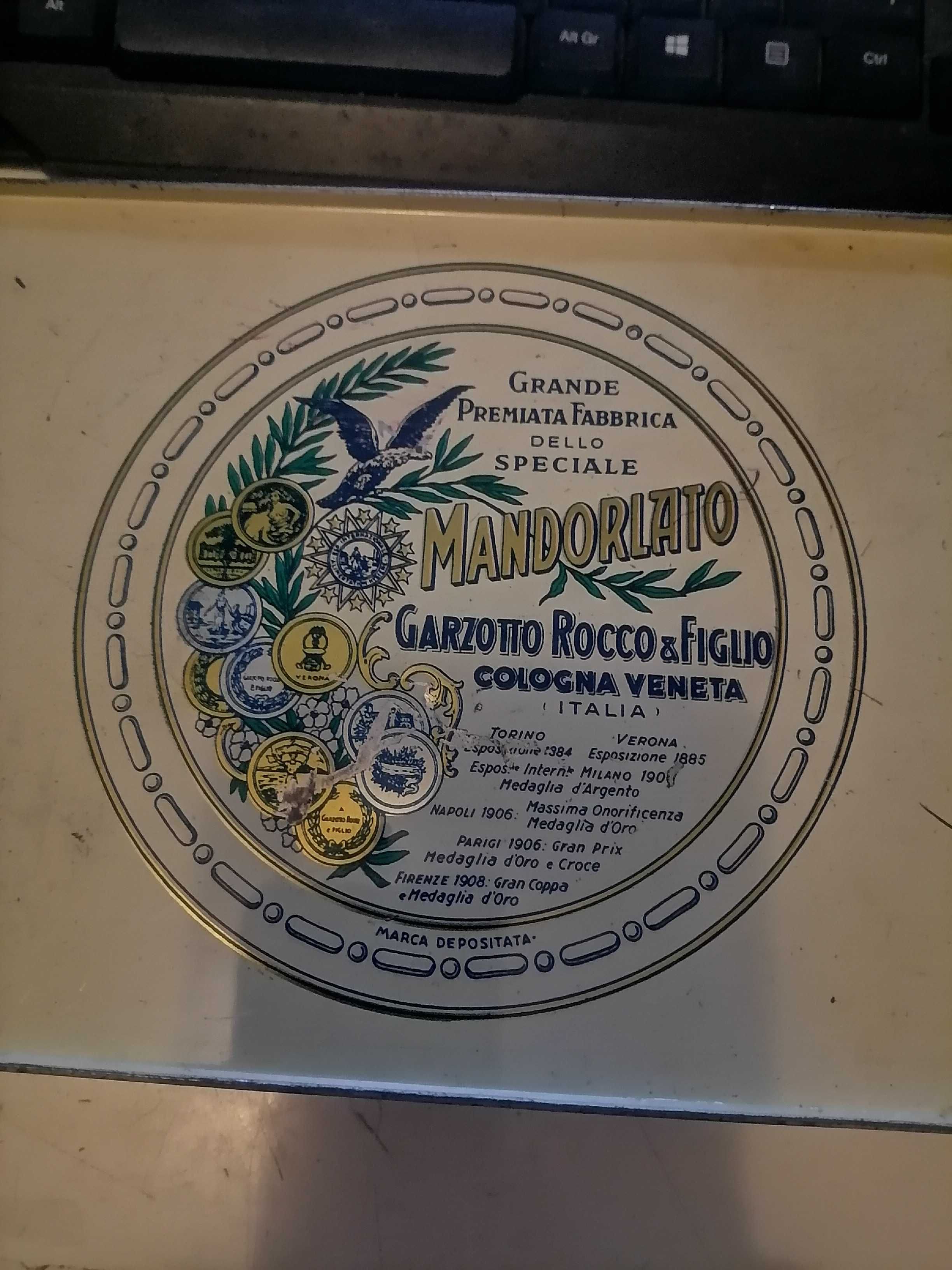 Antique 1930`s Cutie Tabla migdale Rocco & Figlio Verona Italy