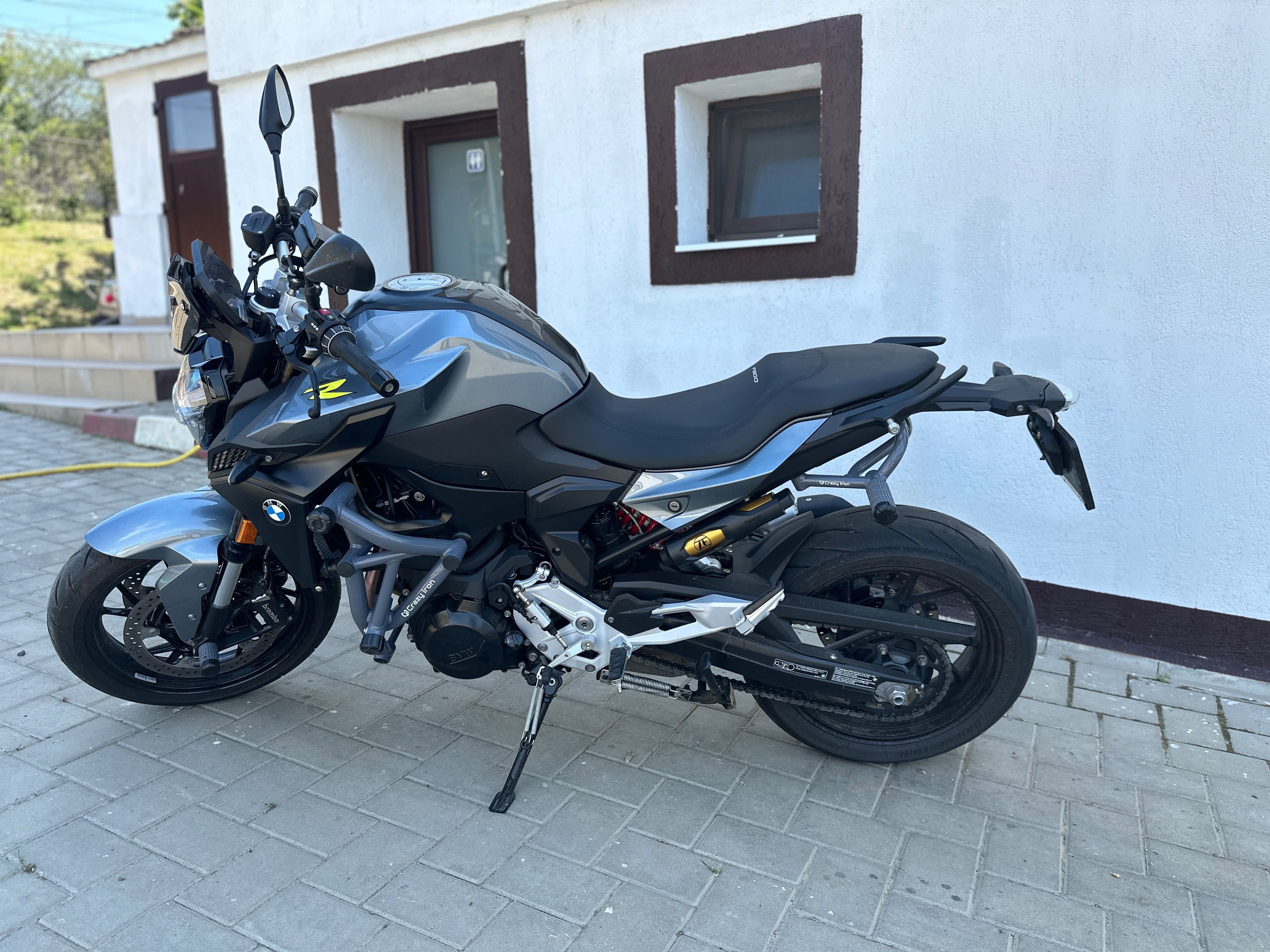Motocicleta BMW F900R