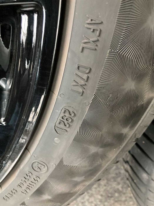 Jante Audi Q8 E TRON Anvelope iarna noi Continental 265 45 R21