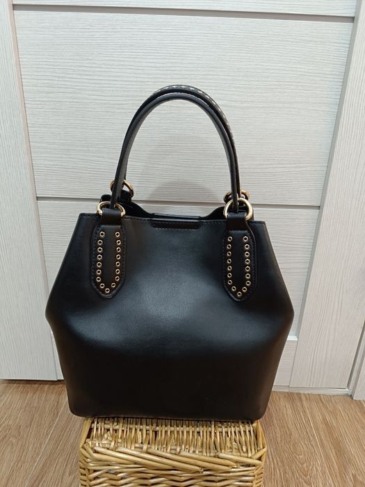 Женская сумка с ручками