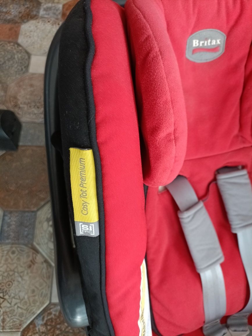 Scoică Britax Romer 0-13 kg cu prindere în centură cu spatele