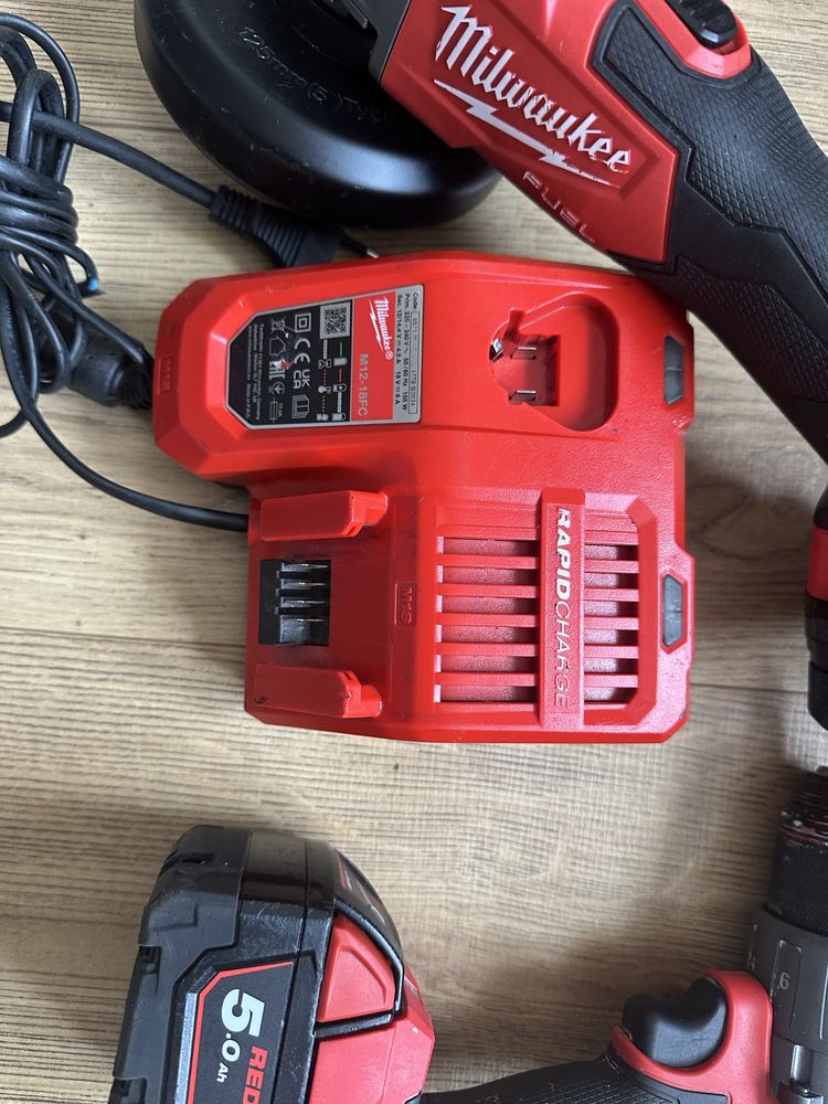 Milwaukee set m18 flex si filetanta