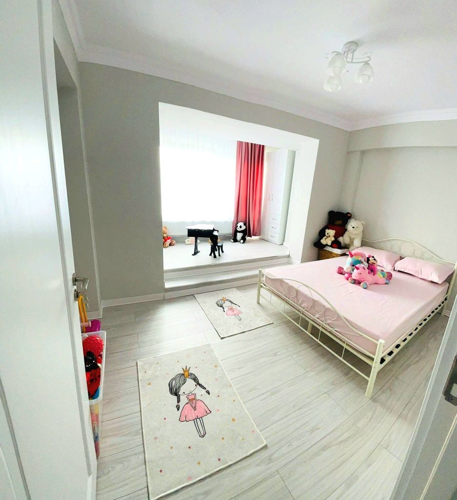 Vand Apartament 3 Camere TOTUL NOU