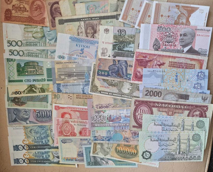 LOT 100 BANCNOTE straine scoase din circulatie