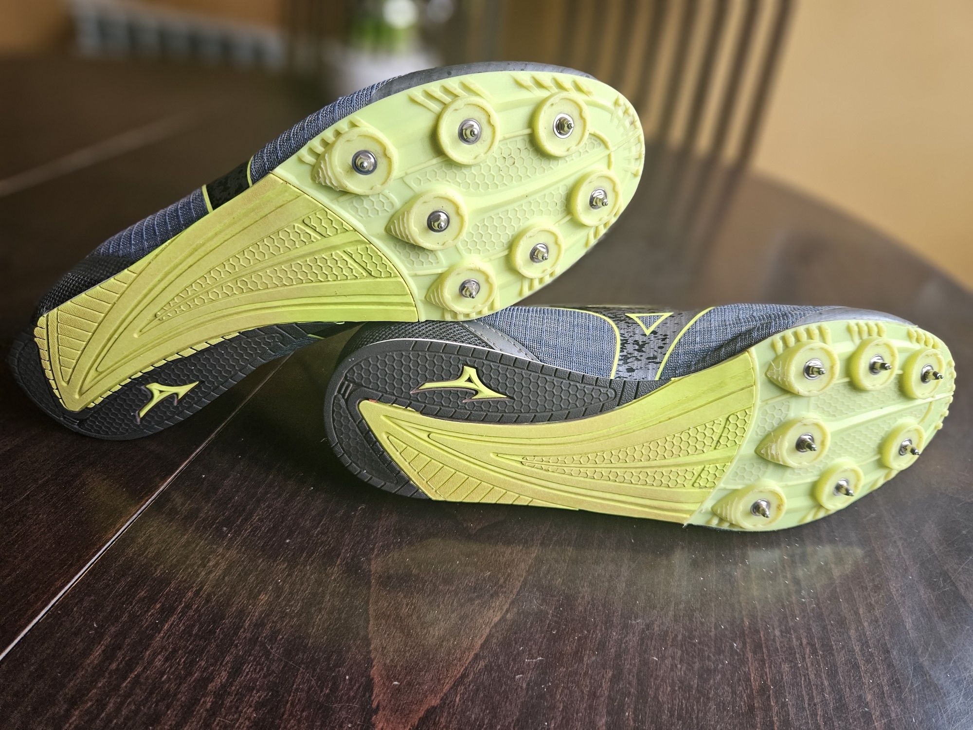 Шпайкове Mizuno номер 41
