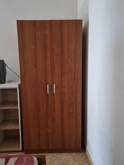 Mobila= dulap camera