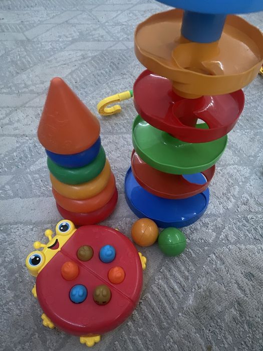 Игрушки в идеальном состоянии 6+ мес много листай фото