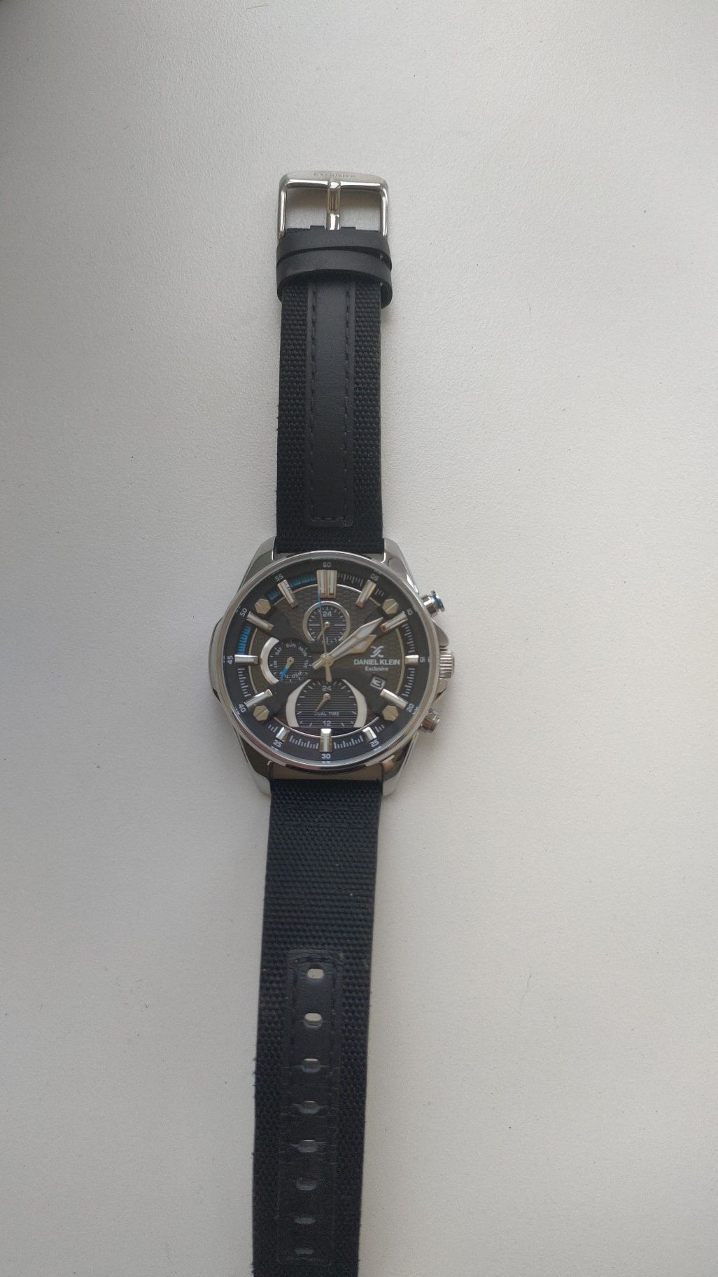 Мужские часы ,новые ,не ношеные,продаю потому что не угадала с размеро