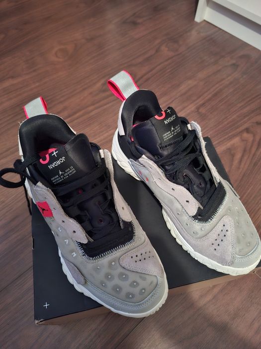 Jordan Delta 2 calitate impecabila