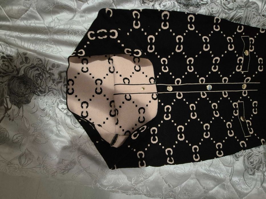 Рокля от страхотна материя машинно плетиво