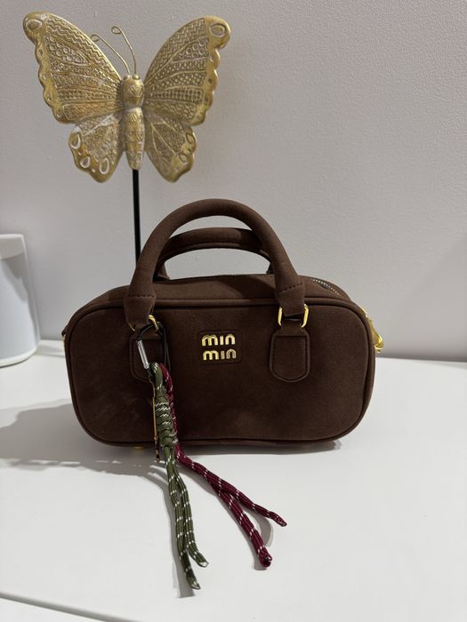 Geanta noua miu miu