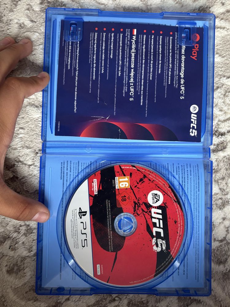 UFC 5 почти новый