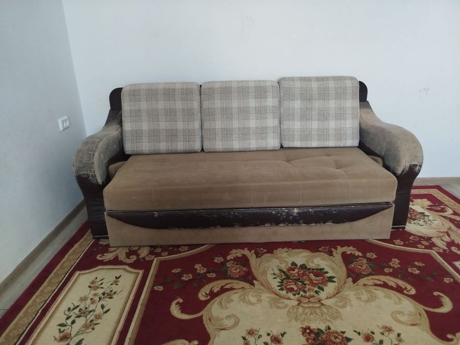 Divan ishlatilgan