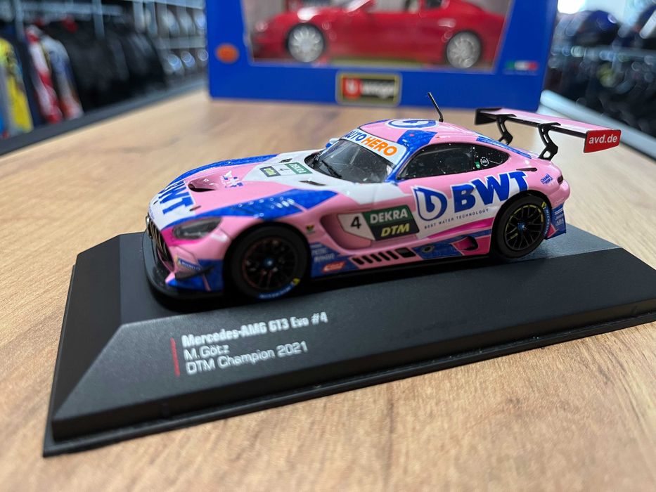 Колекционерски модел количкa MERCEDES AMG GT3 DTM Dealer Edition  1:43