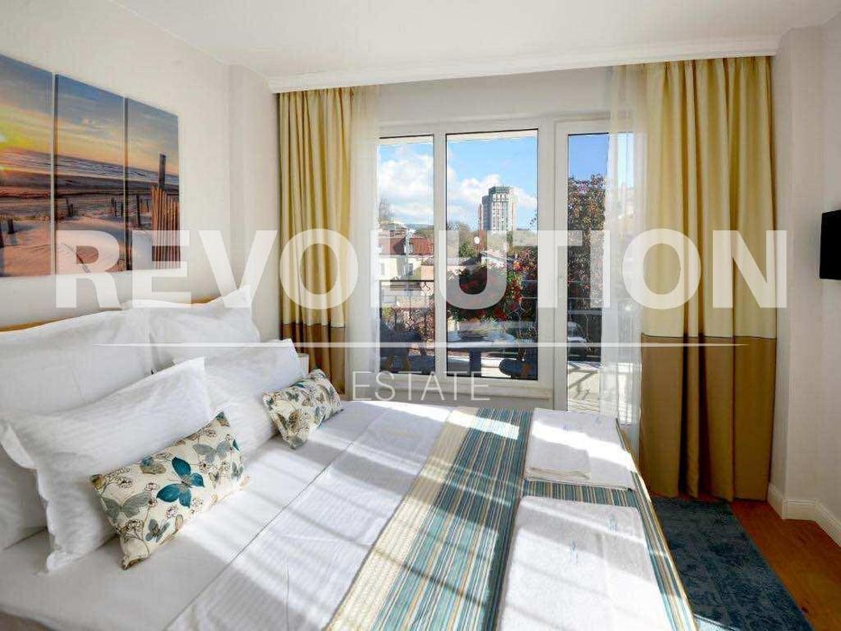 Четиристаен апартамент в района на Център!