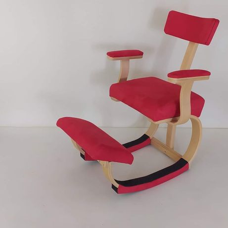 Стол за активно седене