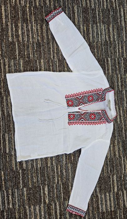 Ie copil 4 ani culoare rosu