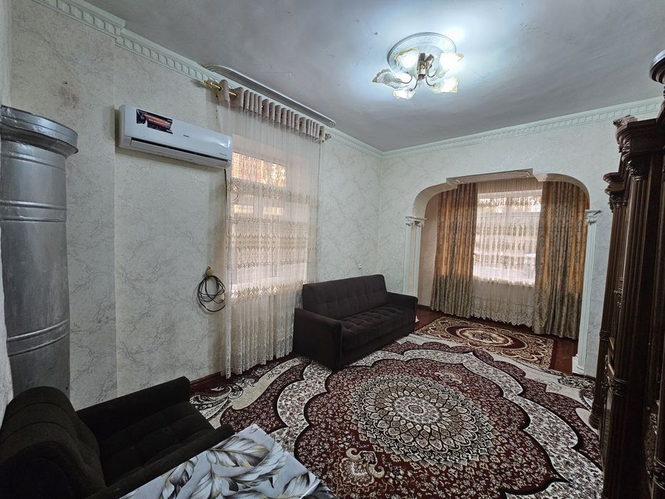 Фарғона шаҳарида 3 чи мактаб ёнида 2 хонали квартира сотилади