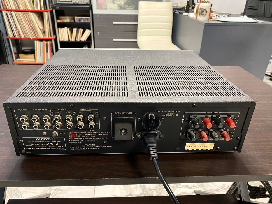 Vintage усилвател Onkyo