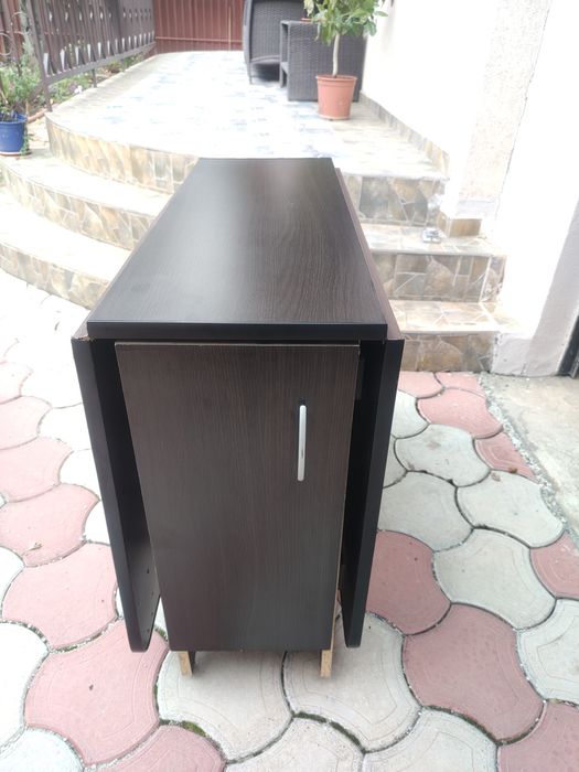 Masa extensibila pentru 4 persoane