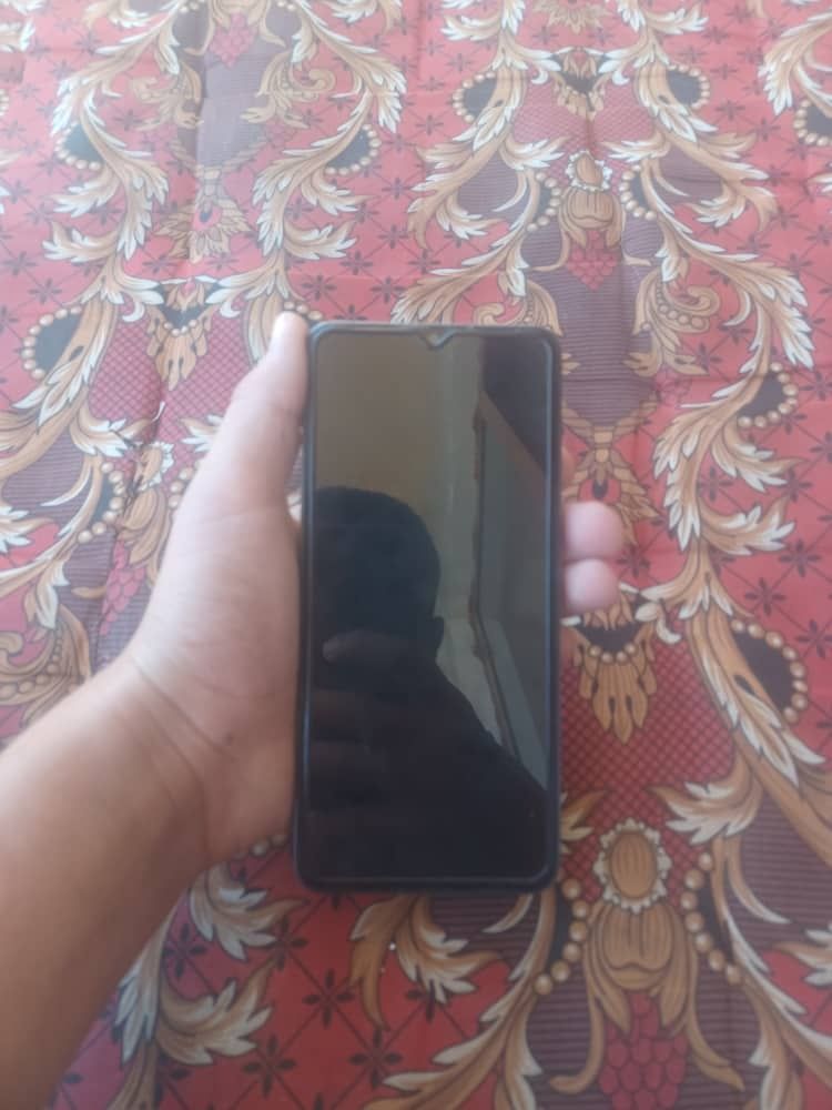 Redmi13C 256/16  .