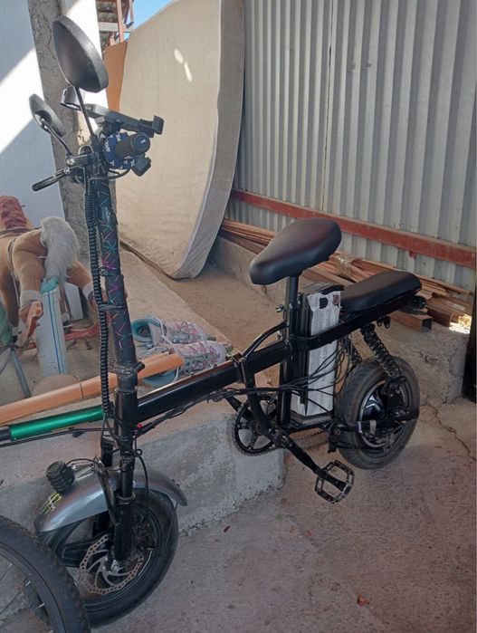Электро самокат в хорошем состояни