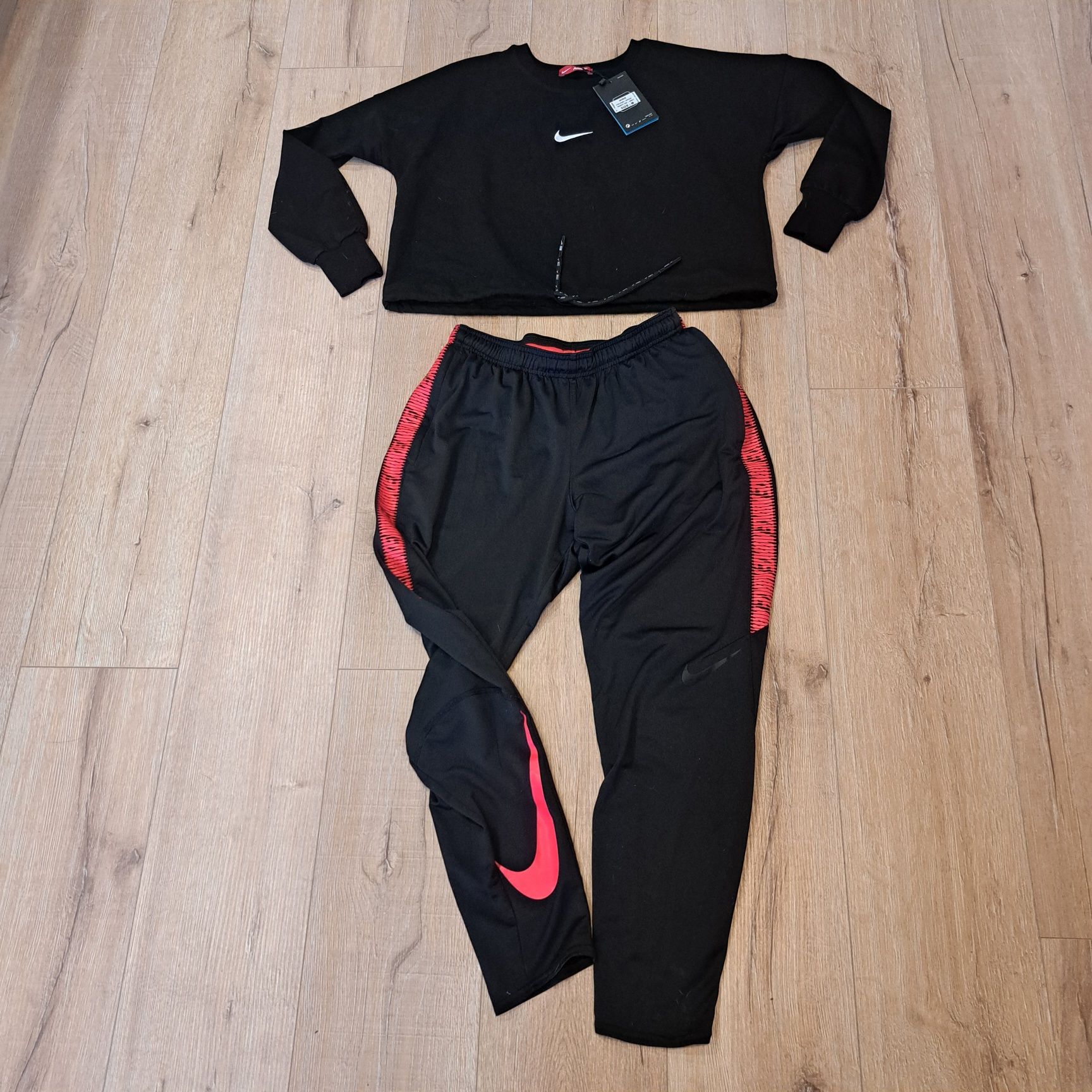 Nike  дамски комплект. Лот