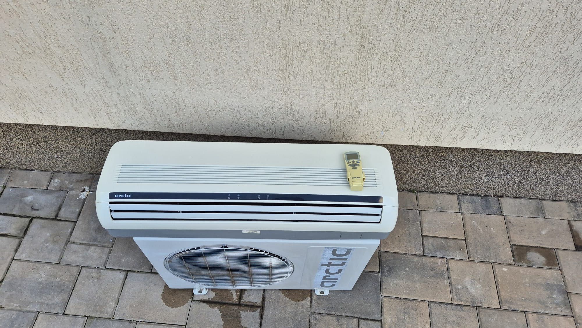 Vand aparate de aer conditionat SH!