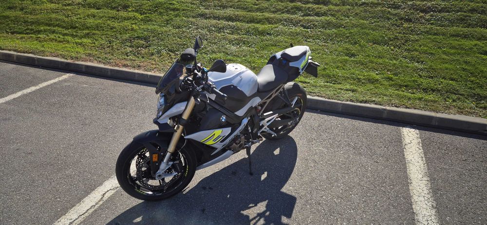 Moto NAKED BMW S1000R 2022