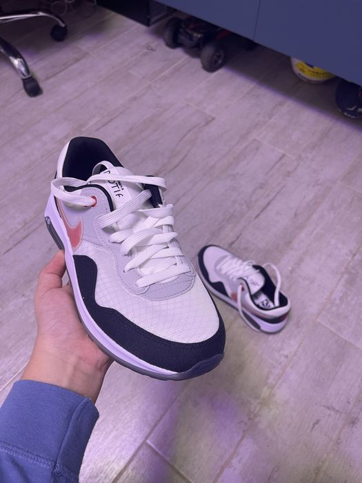 Adidasi nike air max