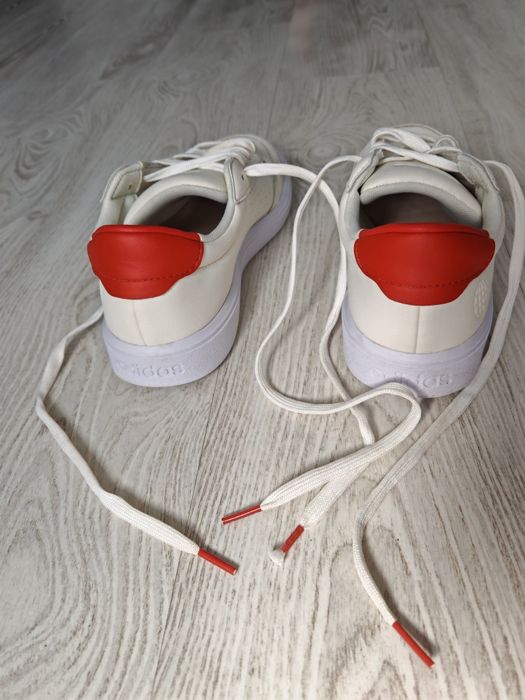 Adidasi 40. Stare foarte buna