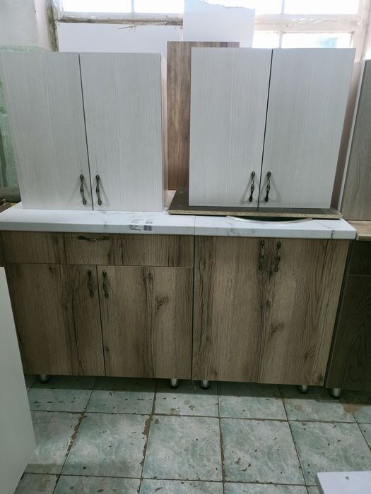 Срочно продам Кухонный гарнитур