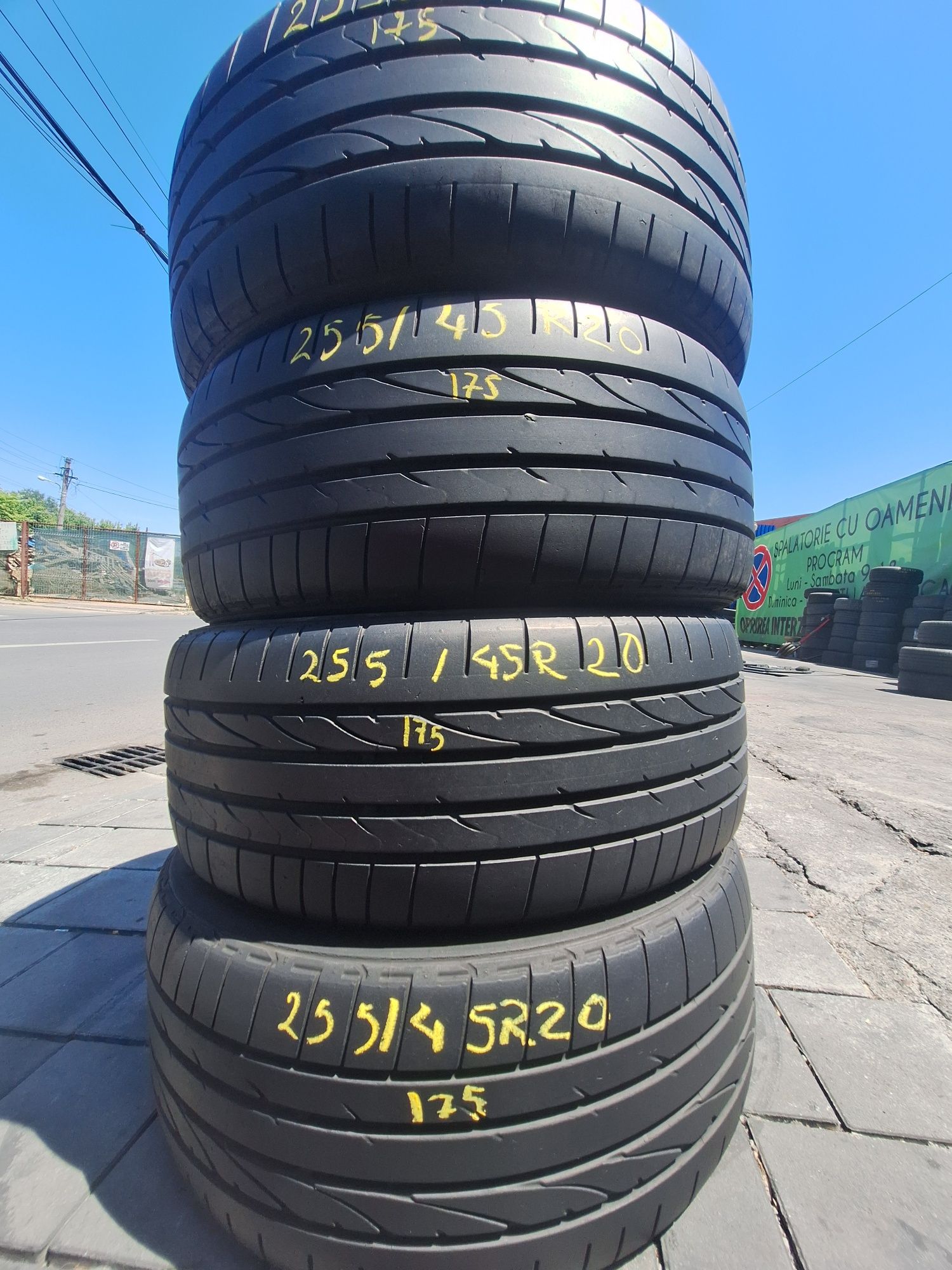 4 anvelope vara 255/45r20 Bridgestone Montaj Gratuit