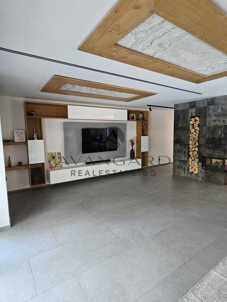Продава се Къща в с. Марково, Област Пловдив - 365 кв.м за 1918 €/кв.м - Снимка #2