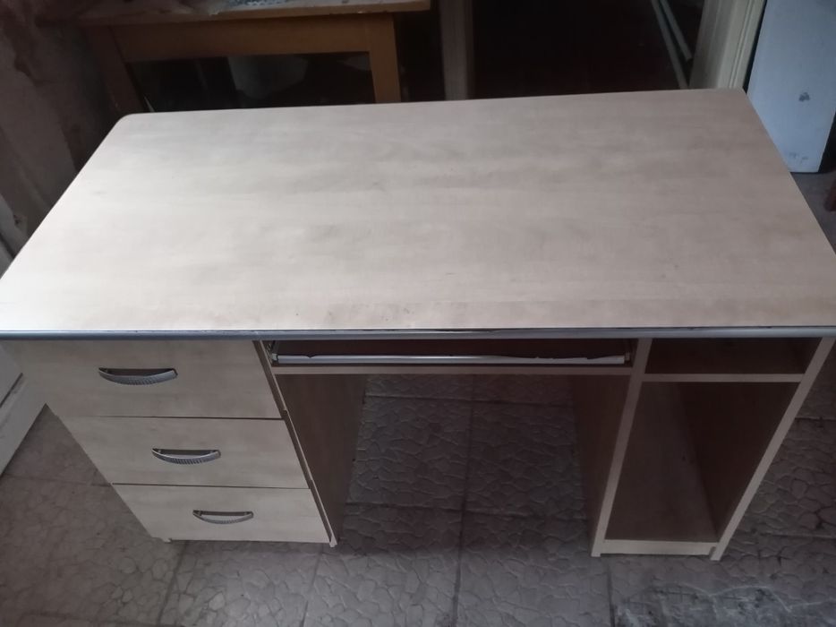 Vind birou elev crem