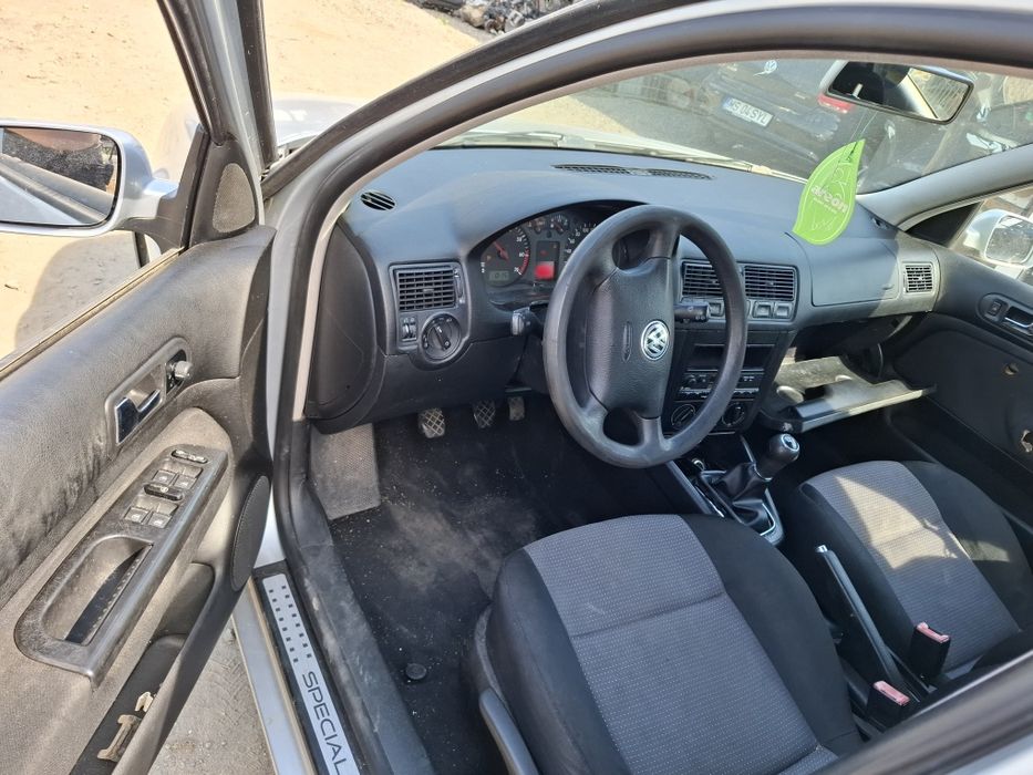 Elemente Caroserie VW Golf 4 Variant 1.4i-16v AXP fabricat 2003