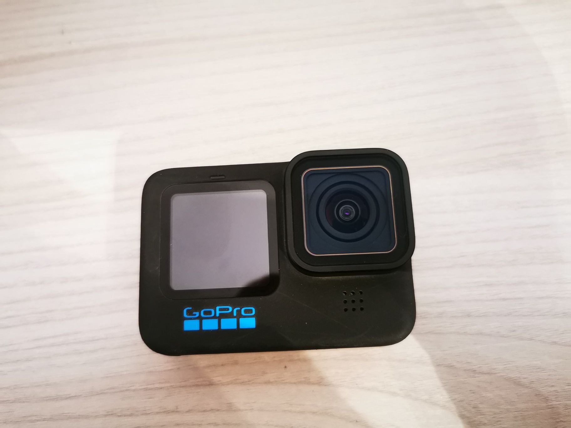 Camera gopro 11 ca noua