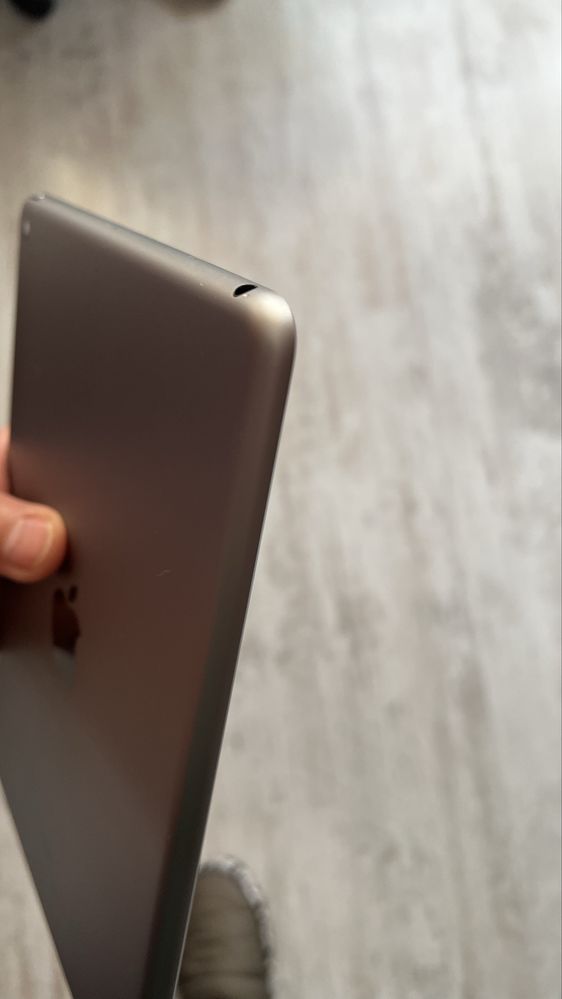 Apple Ipad 6th generation