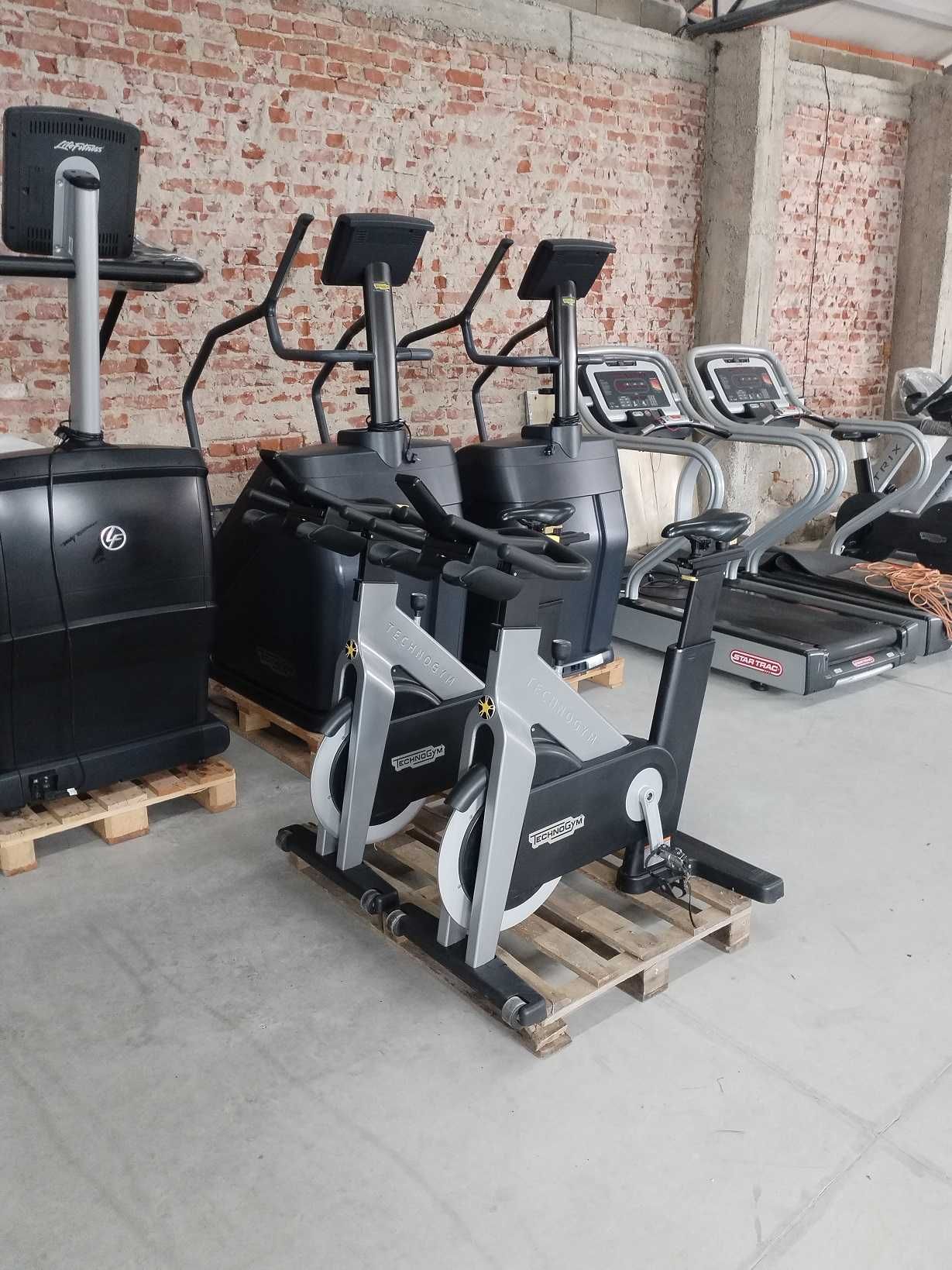 Technogym Group Cycle Spinning Bike / Computer