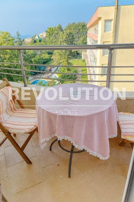 Двустаен апартамент в м-т Ален Мак!