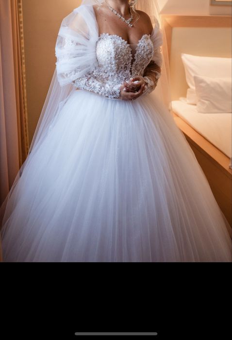 Rochie mireasa cu trena